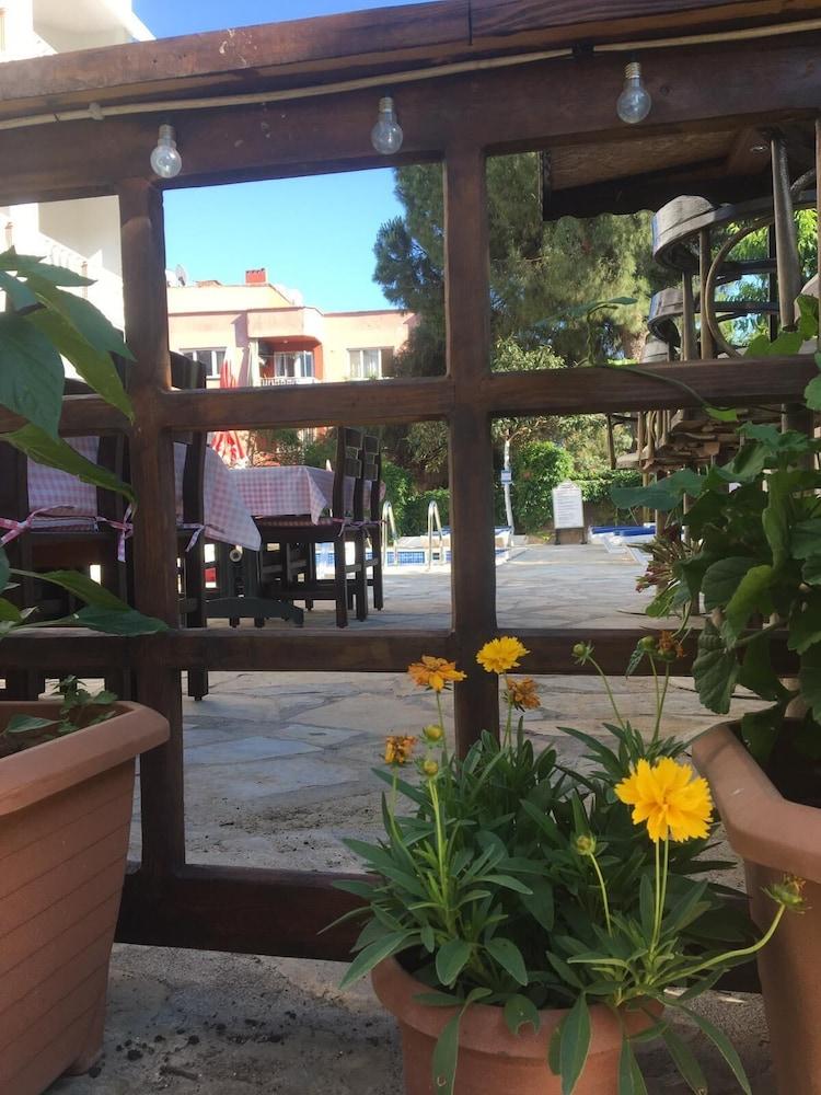 Unver Hotel Marmaris Bagian luar foto