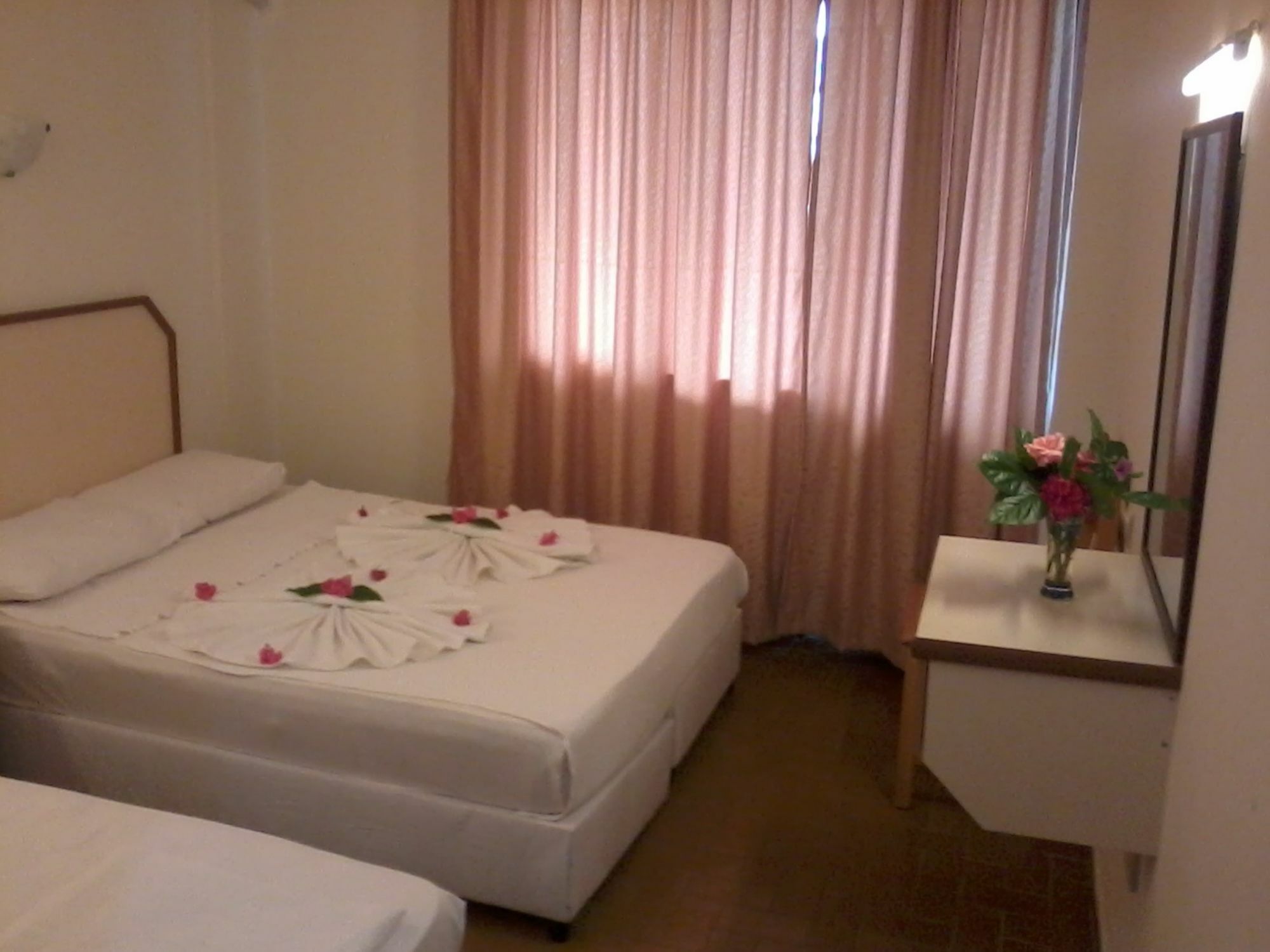 Unver Hotel Marmaris Bagian luar foto